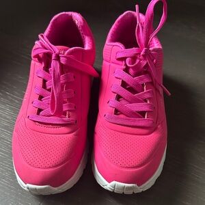 Skechers Women's Memory Foam Size 5.5